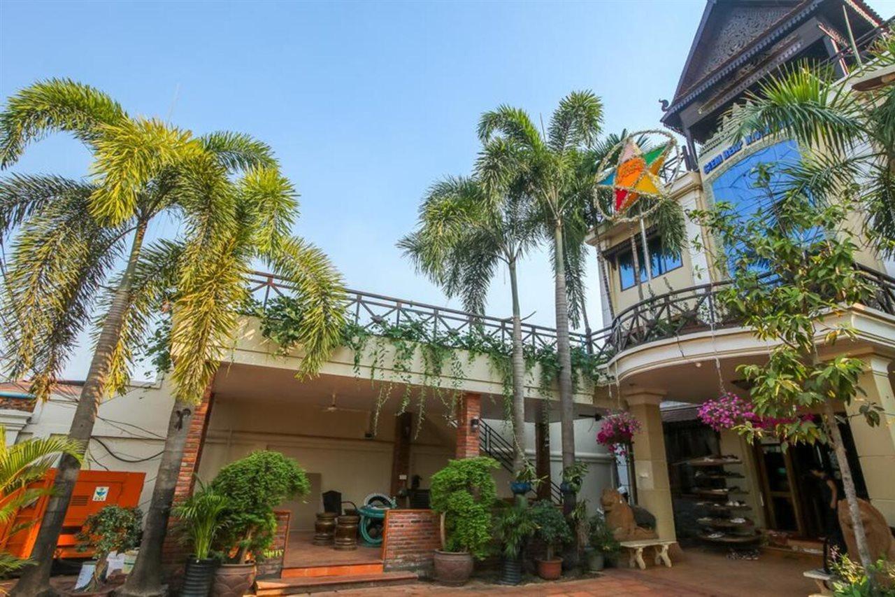 Siem Reap Riverside Hotel Exterior photo