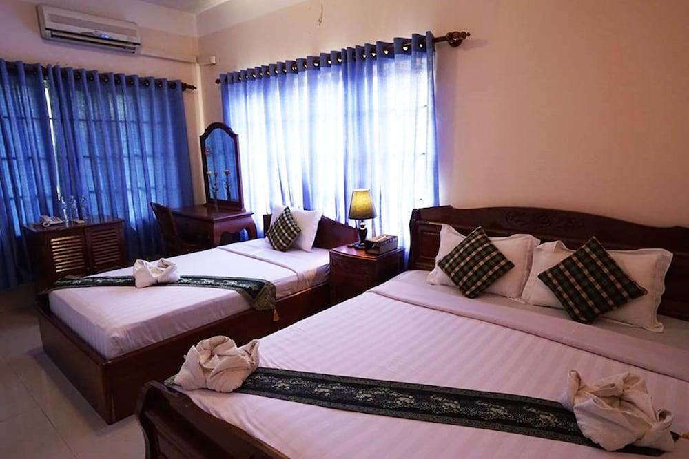 Siem Reap Riverside Hotel Exterior photo