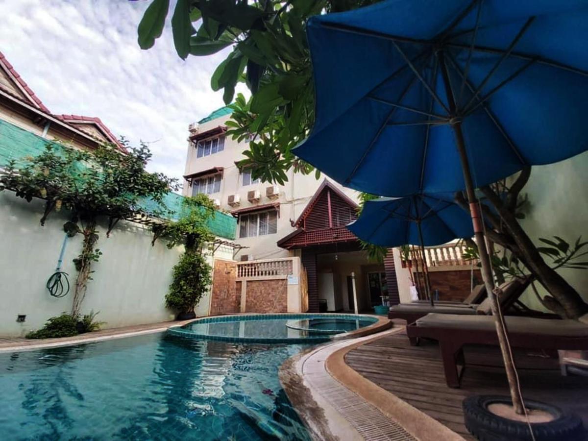 Siem Reap Riverside Hotel Exterior photo