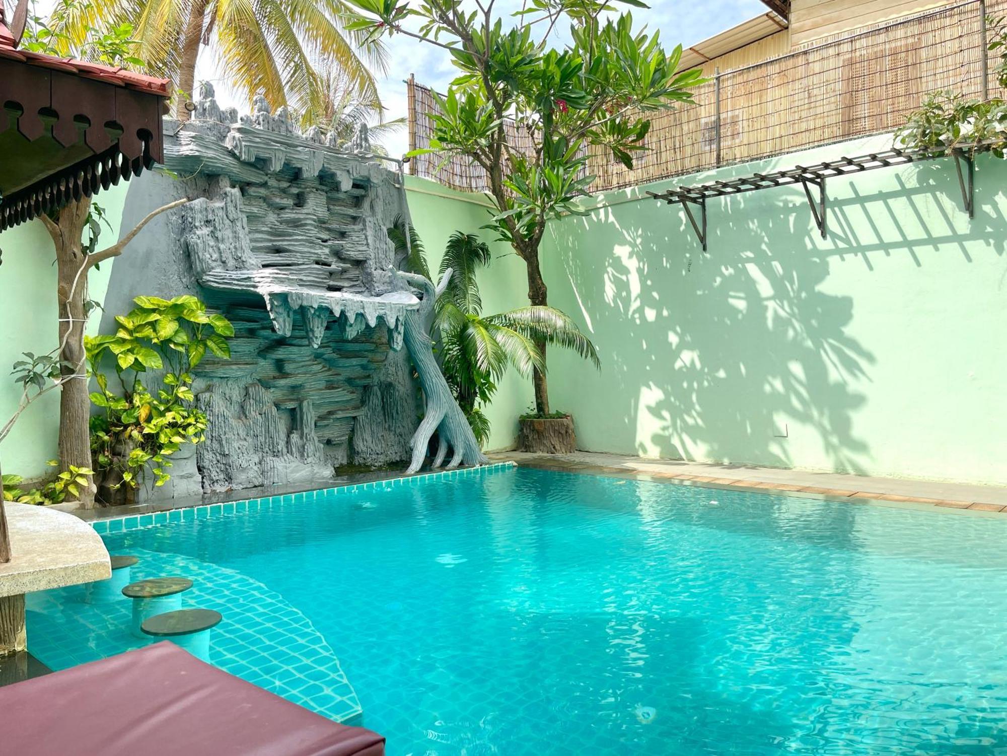 Siem Reap Riverside Hotel Exterior photo