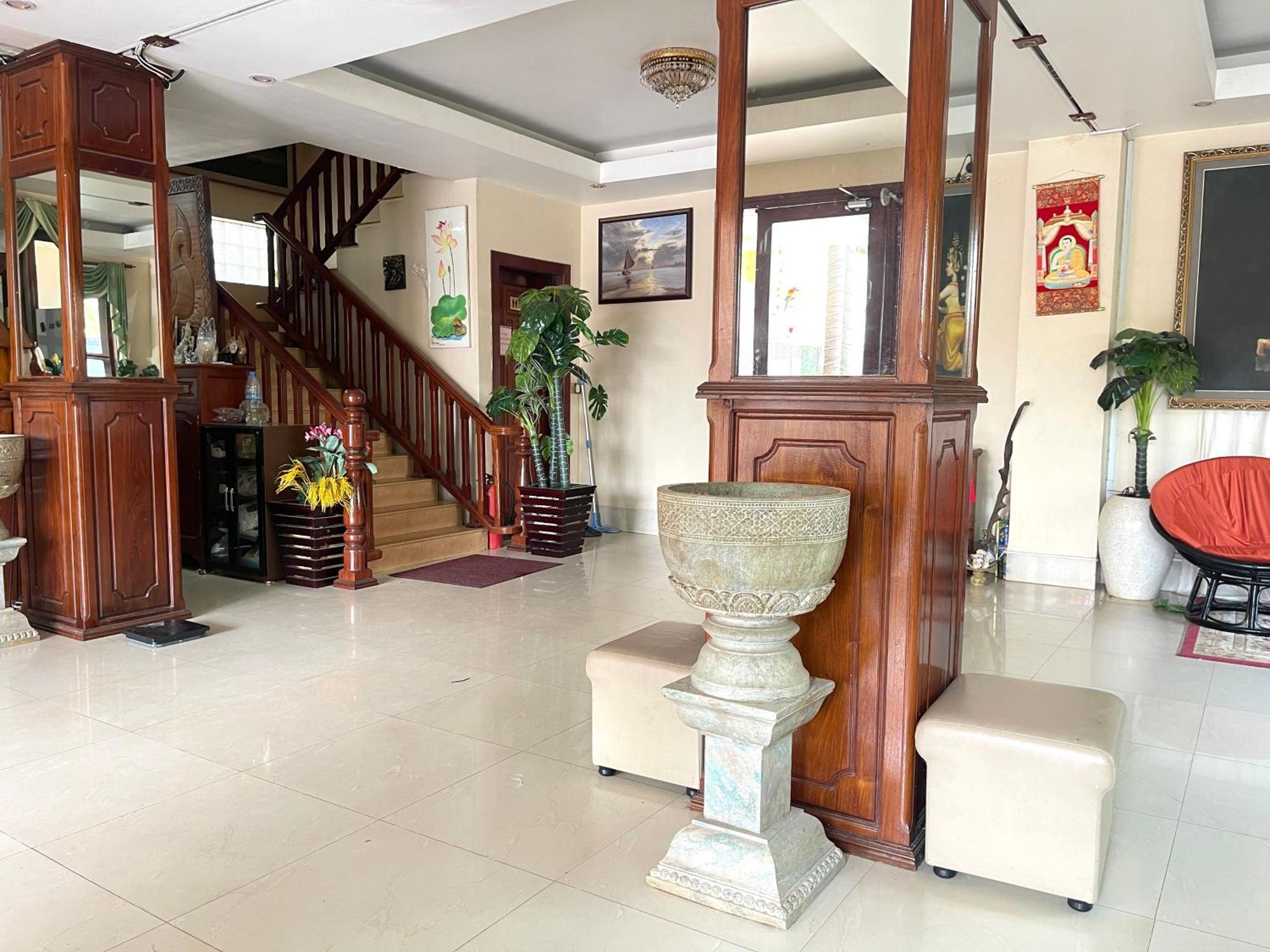 Siem Reap Riverside Hotel Exterior photo