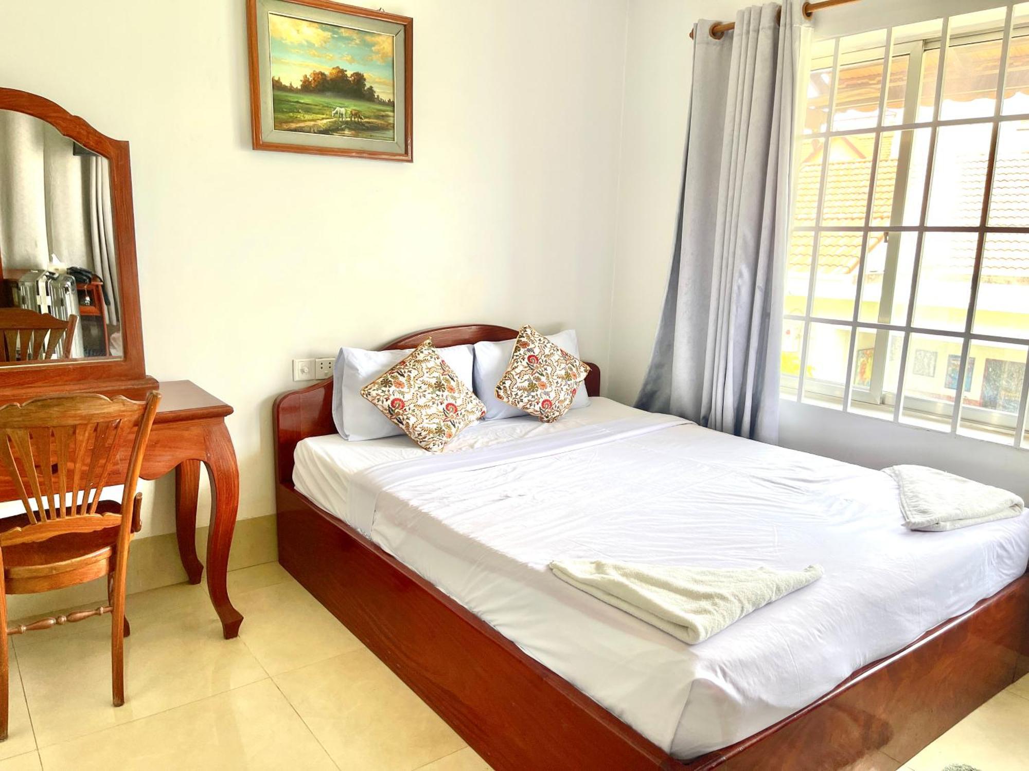Siem Reap Riverside Hotel Exterior photo
