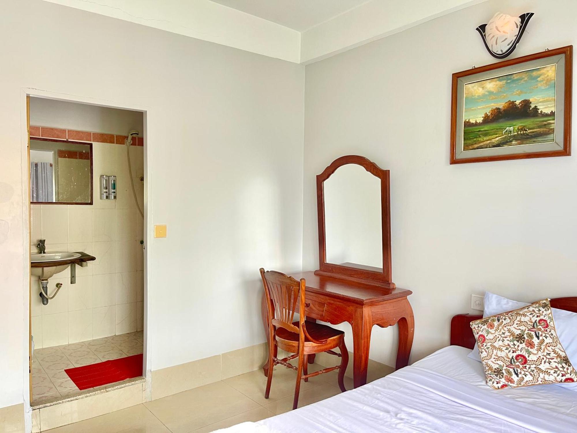 Siem Reap Riverside Hotel Exterior photo
