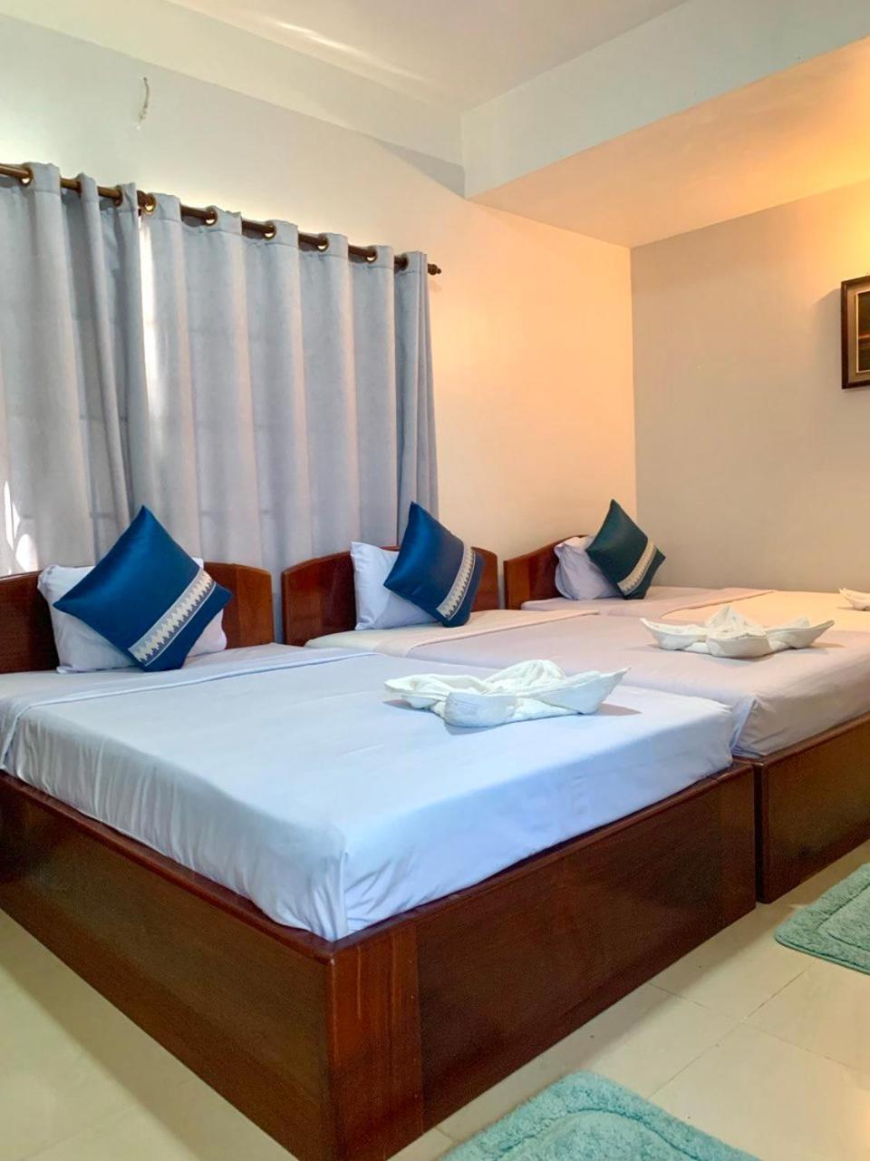 Siem Reap Riverside Hotel Exterior photo